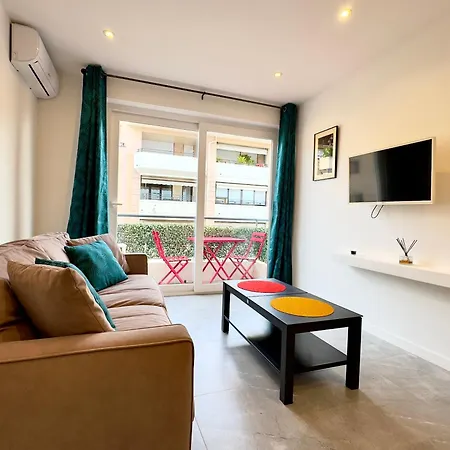 Le Versailles Scls - Wifi, Clim, Rue D'antibes דירה קאן
